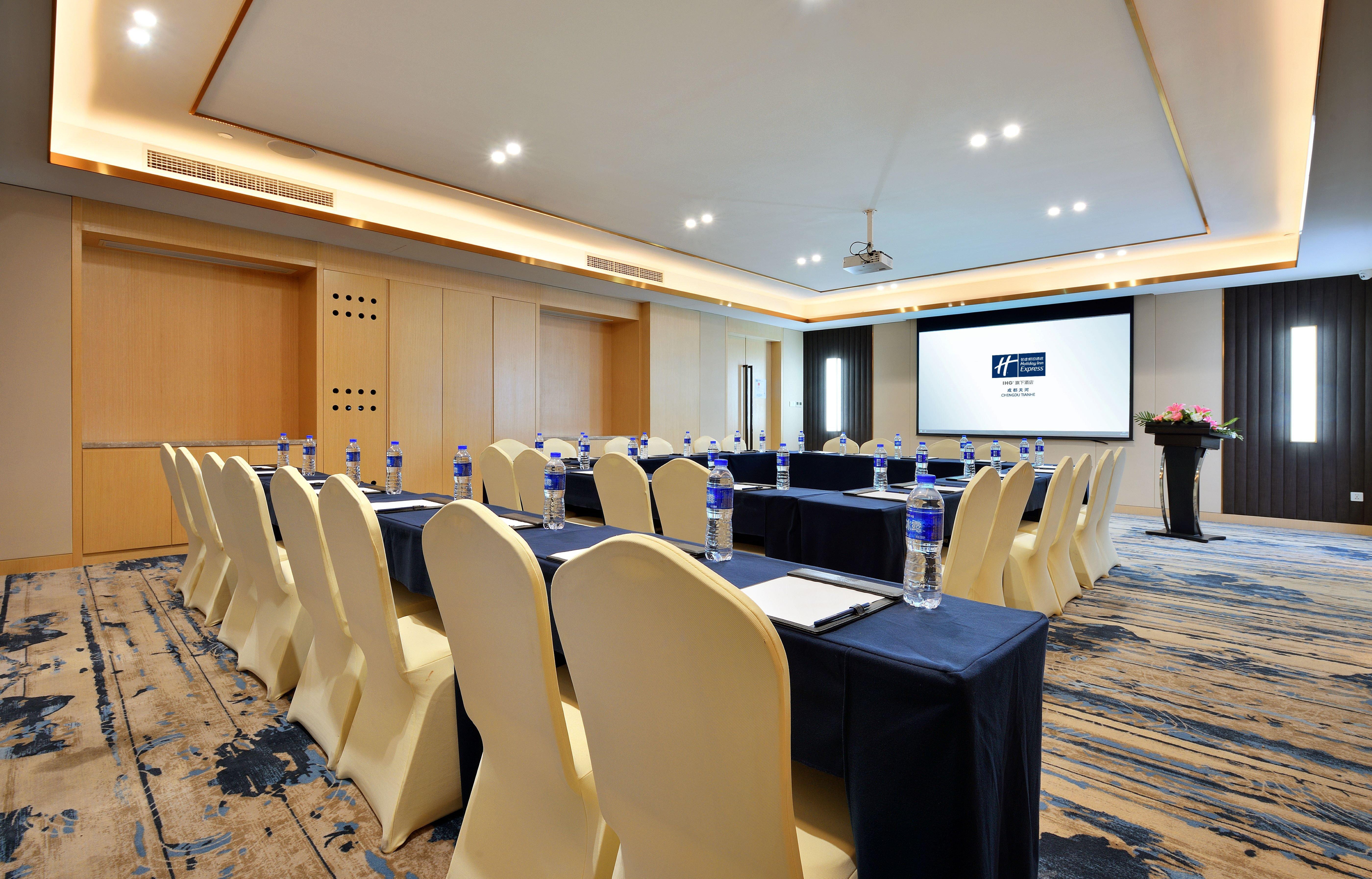 Holiday Inn Express Chengdu Tianhe By Ihg Pixian Exterior photo
